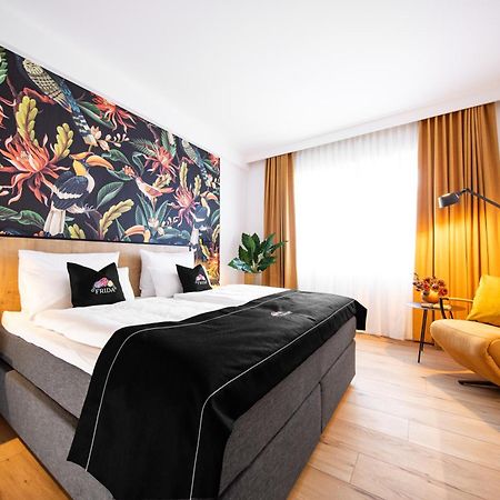 Frida Hotel & Cafe Bassum エクステリア 写真