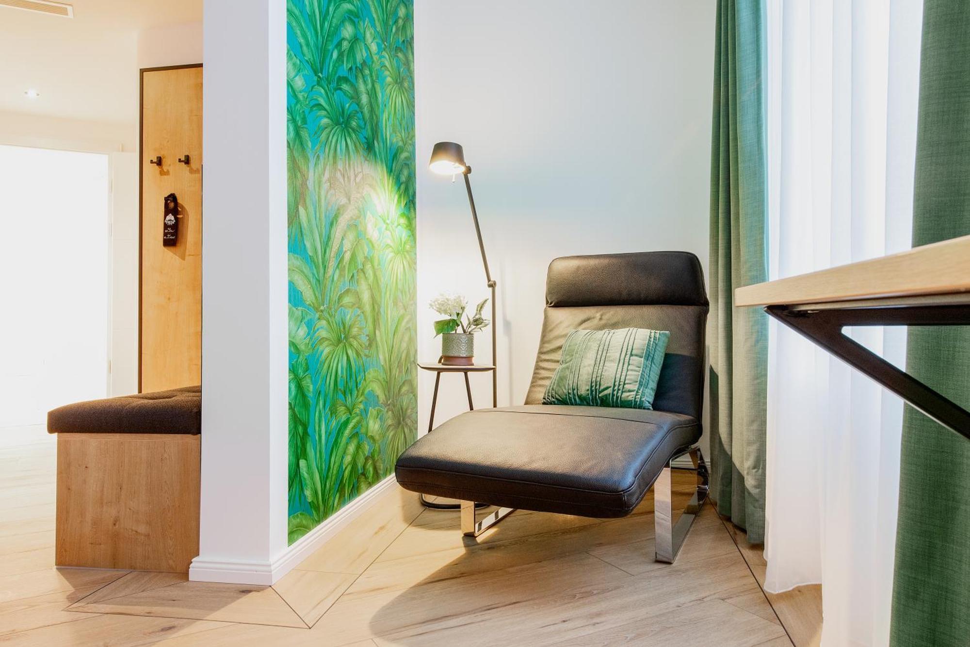 Frida Hotel & Cafe Bassum エクステリア 写真