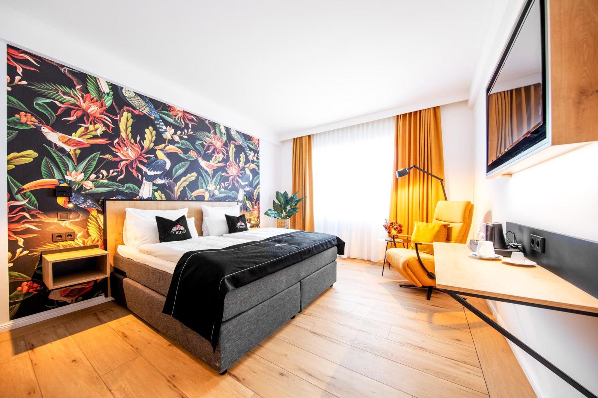 Frida Hotel & Cafe Bassum エクステリア 写真